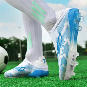 Chuteira de Campo Masculino Striker Evo